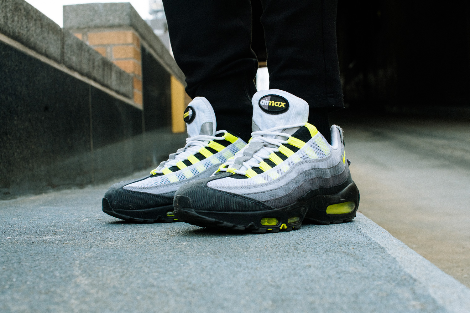 Air-Max-Con-New-York-Sneakers-01