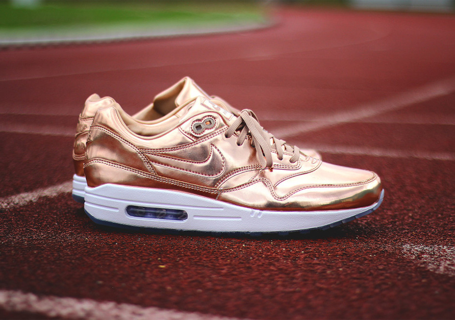 Nike-Air-Max-1-ID-Gold-Medal-Olympic-5