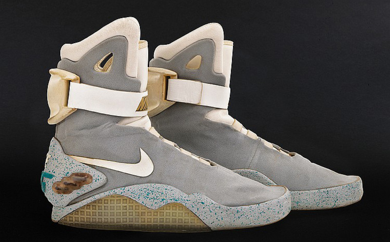 nike-air-mag-back-to-the-future-shoes-02_1_hq6ufe
